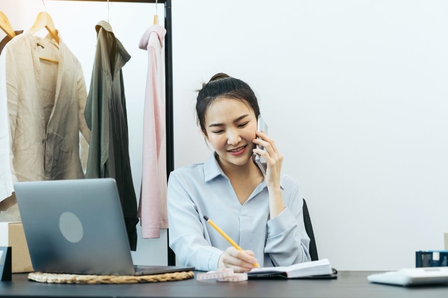 Chăm sóc khách hàng sau khi khiếu nại Chăm sóc khách hàng sau khi khiếu nại
